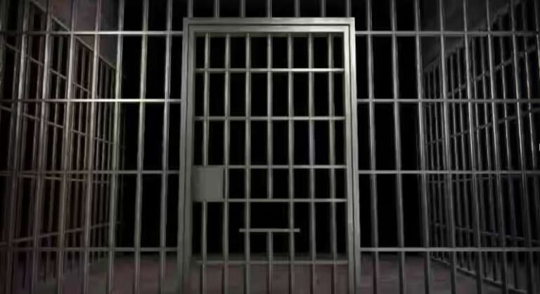 नाबालिग लड़की से सामूहिक बलात्कार के जुर्म में दो लोगों को 20 साल की जेल