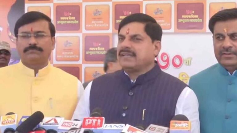 70 साल का हुआ मध्यप्रदेश! लाल परेड ग्राउंड में सांस्कृतिक रंगों की झलक, CM मोहन यादव ने किया उत्सव का शुभारंभ