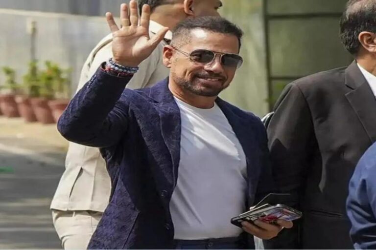 रॉबर्ट वाड्रा की मुश्किलें बढ़ीं, ED ने डिफेंस डीलर से जुड़े मनी लॉन्ड्रिंग केस में चार्जशीट दाखिल की