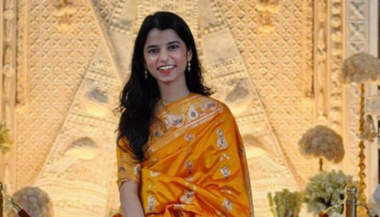 चुनावी मंच पर गूंजा मैथिली ठाकुर का सुर, कैसे बनी लोक गायिका से लोकप्रिय चेहरा