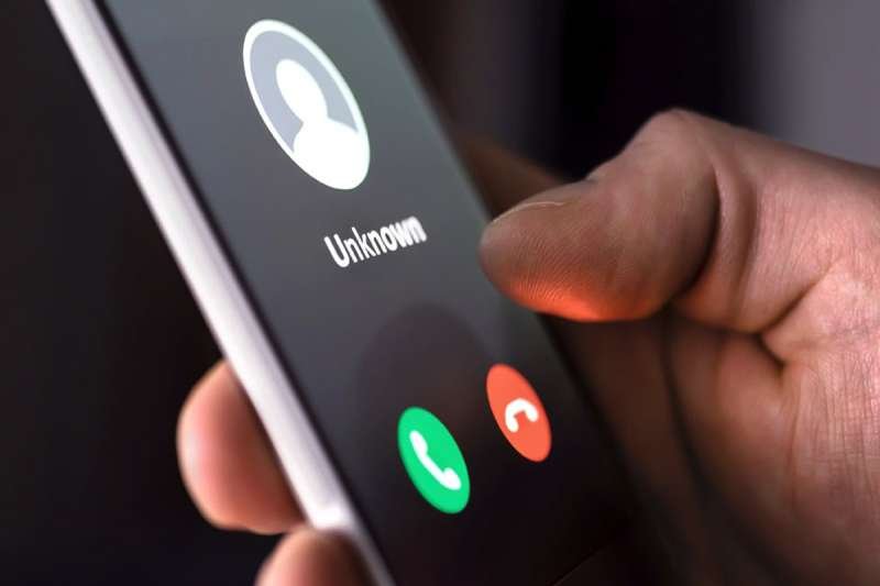 आरजीआई एयपोर्ट पर बम की धमकी निकली अफवाह आरजीआई एयपोर्ट पर बम की धमकी निकली अफवाह