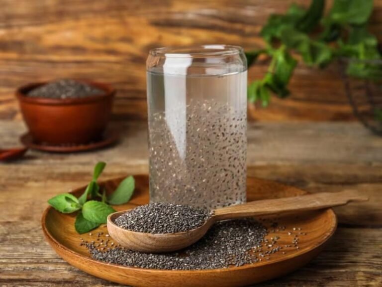 सर्दियों में रोजाना इस सीड्स को गुनगुने पानी में मिलाकर पिएं, बीमारियां रहेंगी दूर