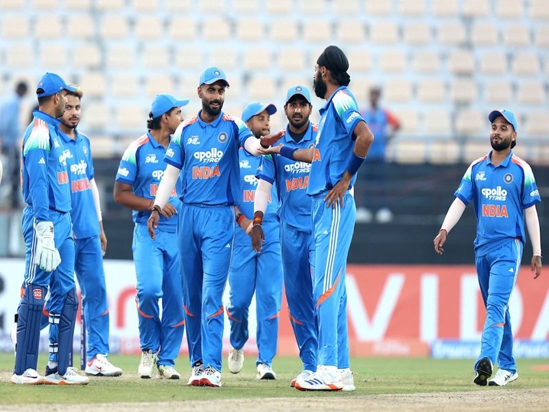 टीम इंडिया सुपरओवर में 0 रन पर ऑल-आउट , फैंस हुए हैरान!