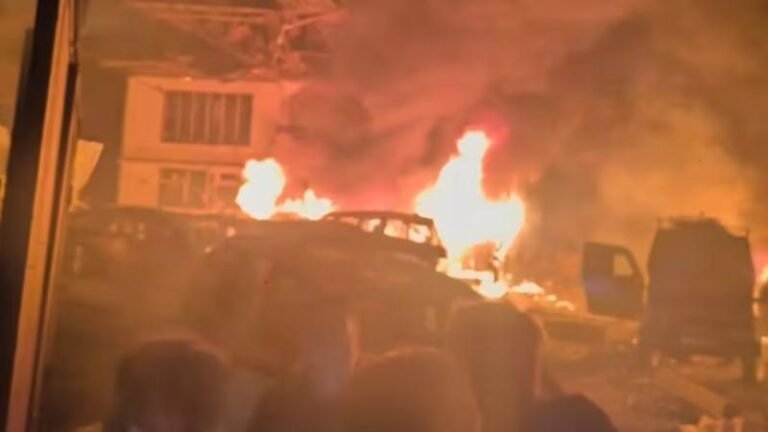 9 की मौत, 30 घायल, आतंकी कनेक्शन की जांच जारी!