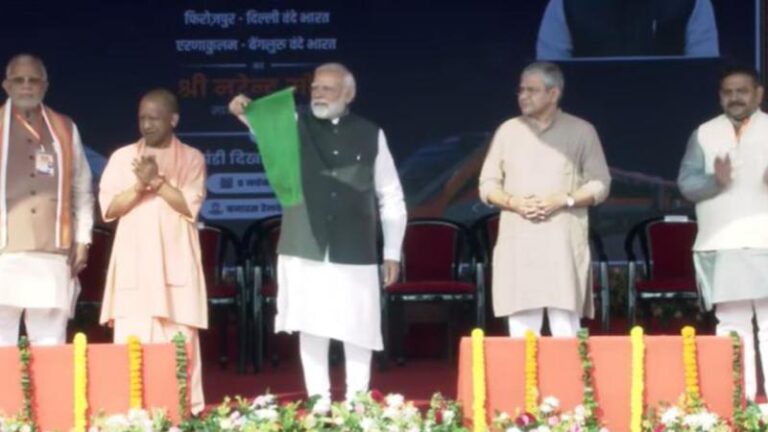 पीएम मोदी ने वाराणसी से चलाईं 4 नई वंदे भारत ट्रेनें, बोले– तीर्थस्थलों को जोड़ा जा रहा विकास से