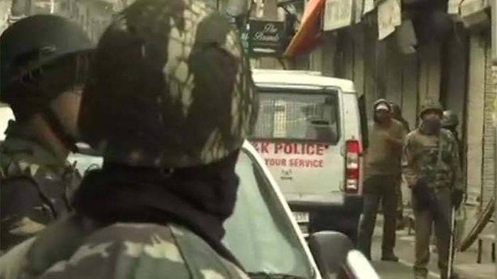 लाल किला कार धमाका मामले में NIA का बड़ा एक्शन, कश्मीर घाटी के तीन जिलों में की ताबड़तोड़ छापेमारी