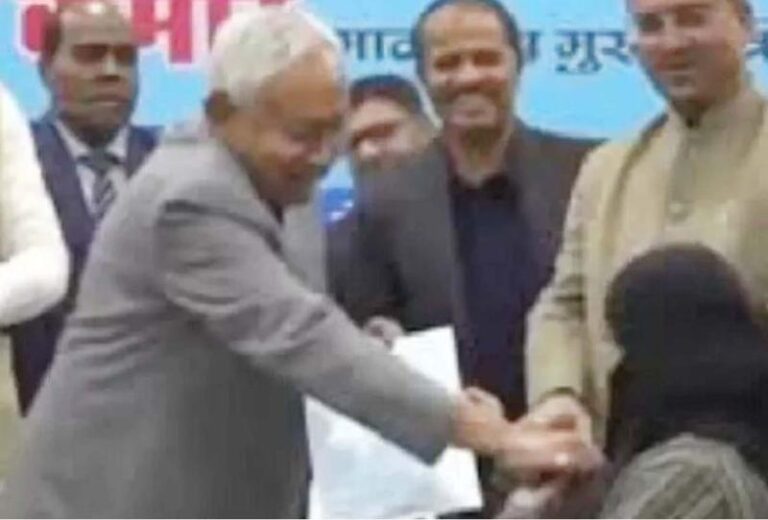 सीएम नीतीश ने जिस महिला डॉक्टर नुसरत का हिजाब खींचा उसने नहीं की नौकरी ज्वाइन 