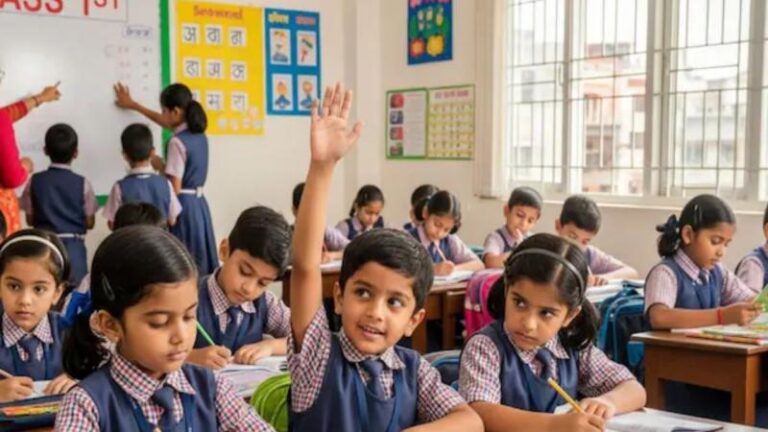 जहरीली हवा से बचाएगी दिल्ली सरकार…सरकारी स्कूलों की 10,000 कक्षाओं के लिए बड़ा ऐलान, हर बच्चे को मिलेगी साफ हवा