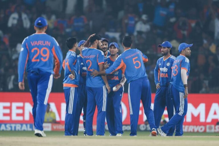 साउथ अफ्रीका के खिलाफ टीम इंडिया बिखरी, 9 गेंदों में 5 विकेट गिरने का शर्मनाक रिकॉर्ड