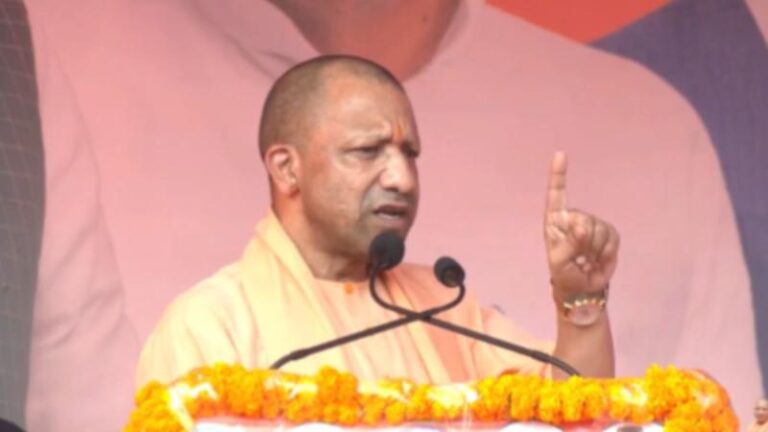 “यूपी में घुसपैठियों के लिए लाल कालीन नहीं, सफाई जरूरी…जानें सरकार का अगला एक्शन प्लान