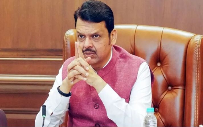 बेबस फडणवीस? HC की कड़ी फटकार, मंत्री पर सवाल उठाने पर भी चुप रहने की चेतावनी