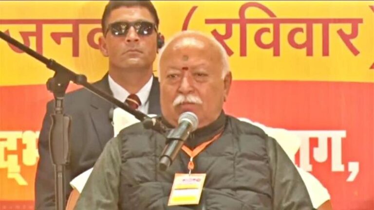 ‘देश हिंदू राष्ट्र ही है’ मोहन भागवत बोले- ‘हिंदुओं को 3 बच्चे पैदा करने से किसने रोका है’
