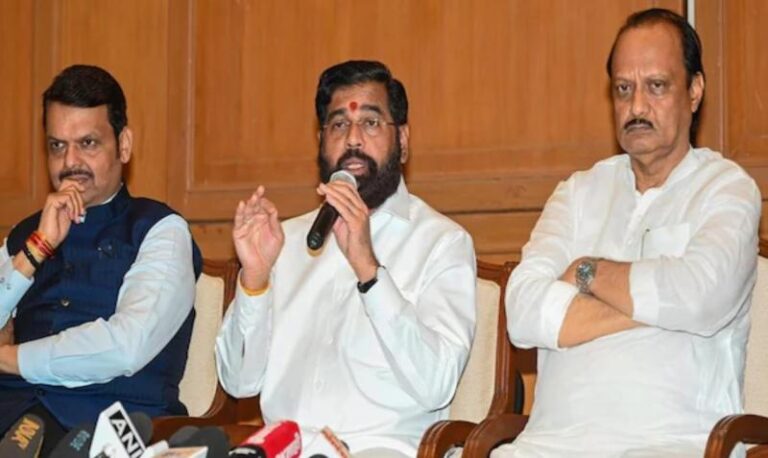 मुंबई में वोटिंग से पहले ही बड़ा ‘खेला’! चुनाव से पहले ही महायुति के 68 उम्मीदवार जीते; उद्धव गुट का चुनाव आयोग पर बड़ा हमला