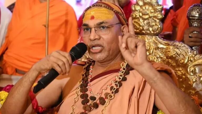 अविमुक्तेश्वरानंद से माफी मांगने को तैयार है प्रयागराज प्रशासन? दावे पर अधिकारियों के बयान से विवाद गहराया