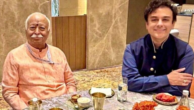 भागवत के साथ अदनान सामी की मुलाकात पर भड़की कांग्रेस……….राष्ट्र-विरोधी कृत्य करार दिया