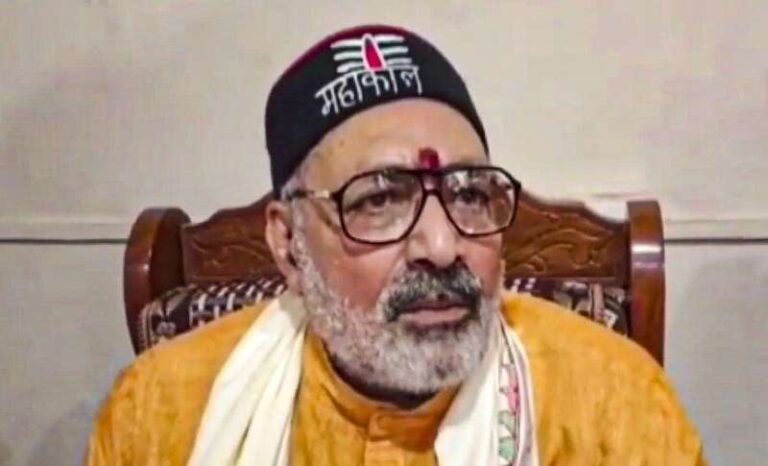 जो बात पाकिस्तान बोलता है वही बात राहुल गांधी बोलते हैं