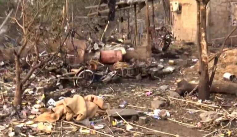 4 अधिकारी निलंबित, प्रभावित परिवारों को 20-20 लाख की सहायता